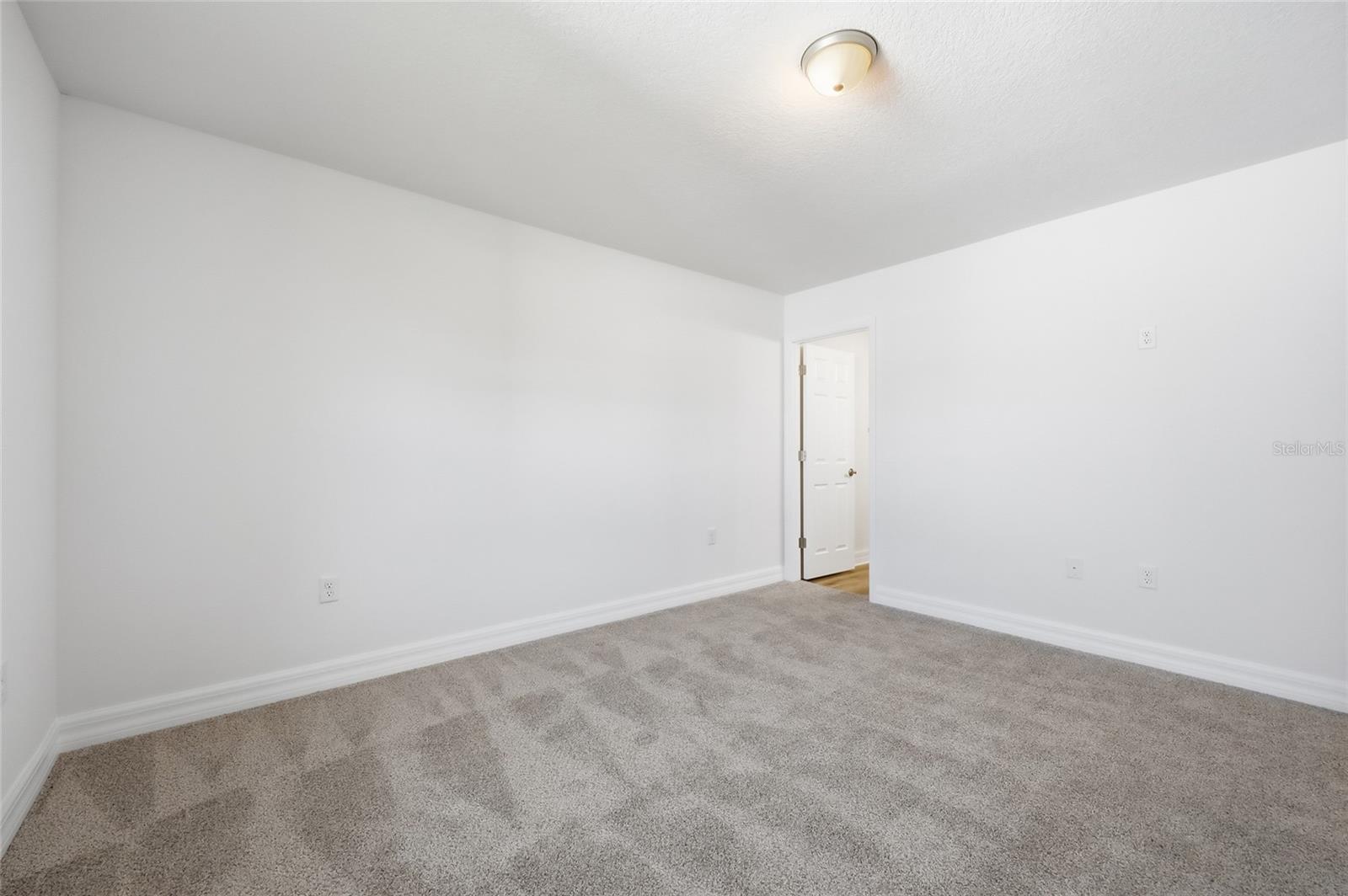 Image 26 of 33 For 222 Carpenters Way 70