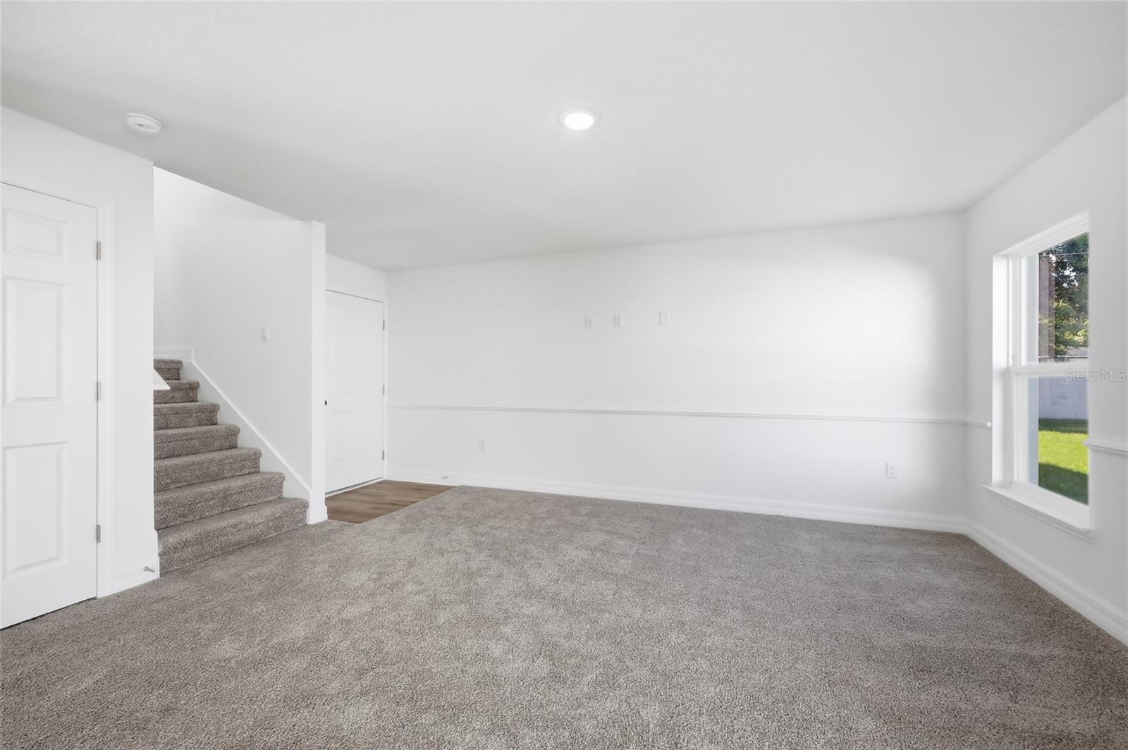 Image 6 of 33 For 222 Carpenters Way 70