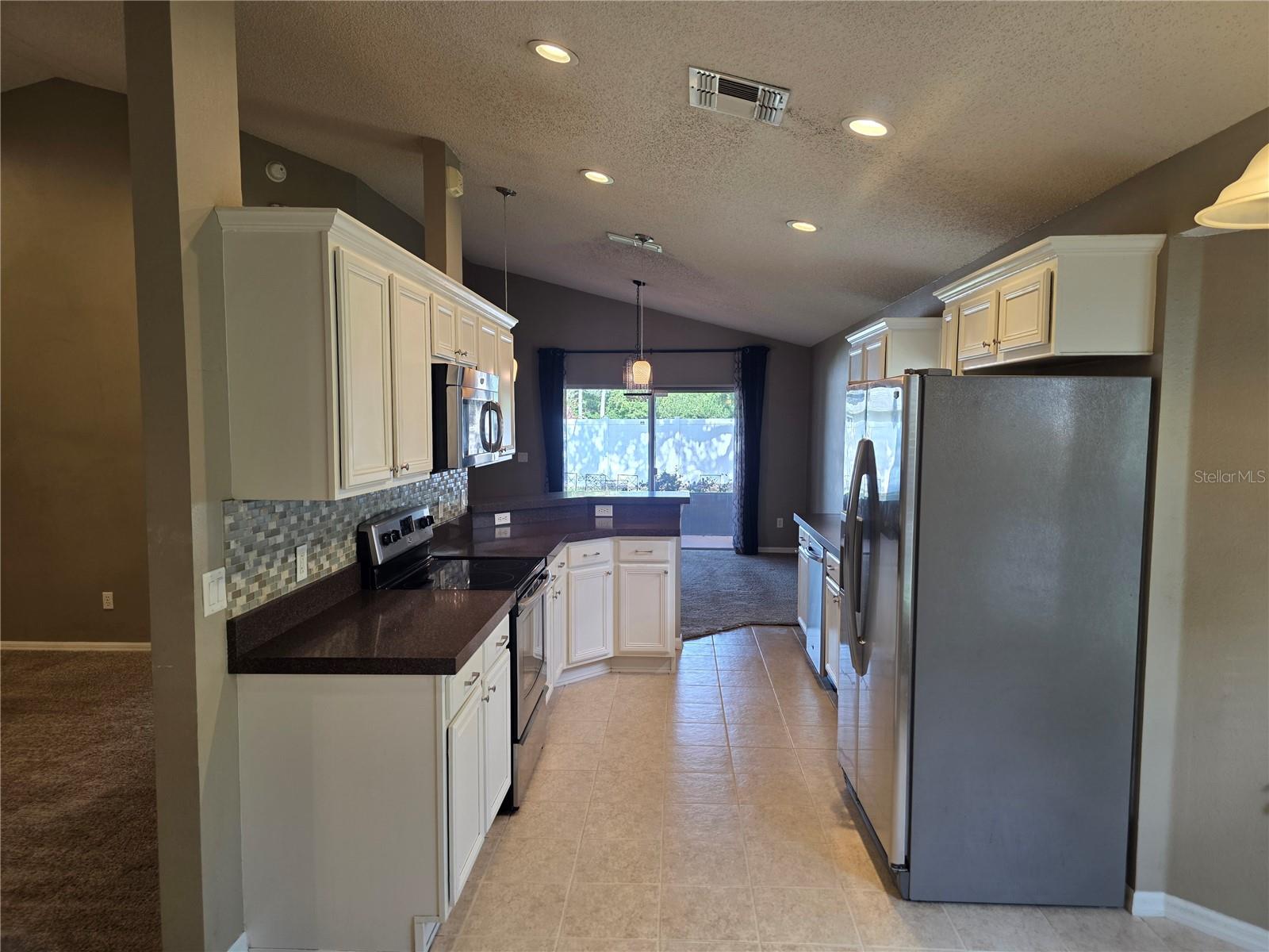 Image 10 of 48 For 427 Dunoon Street