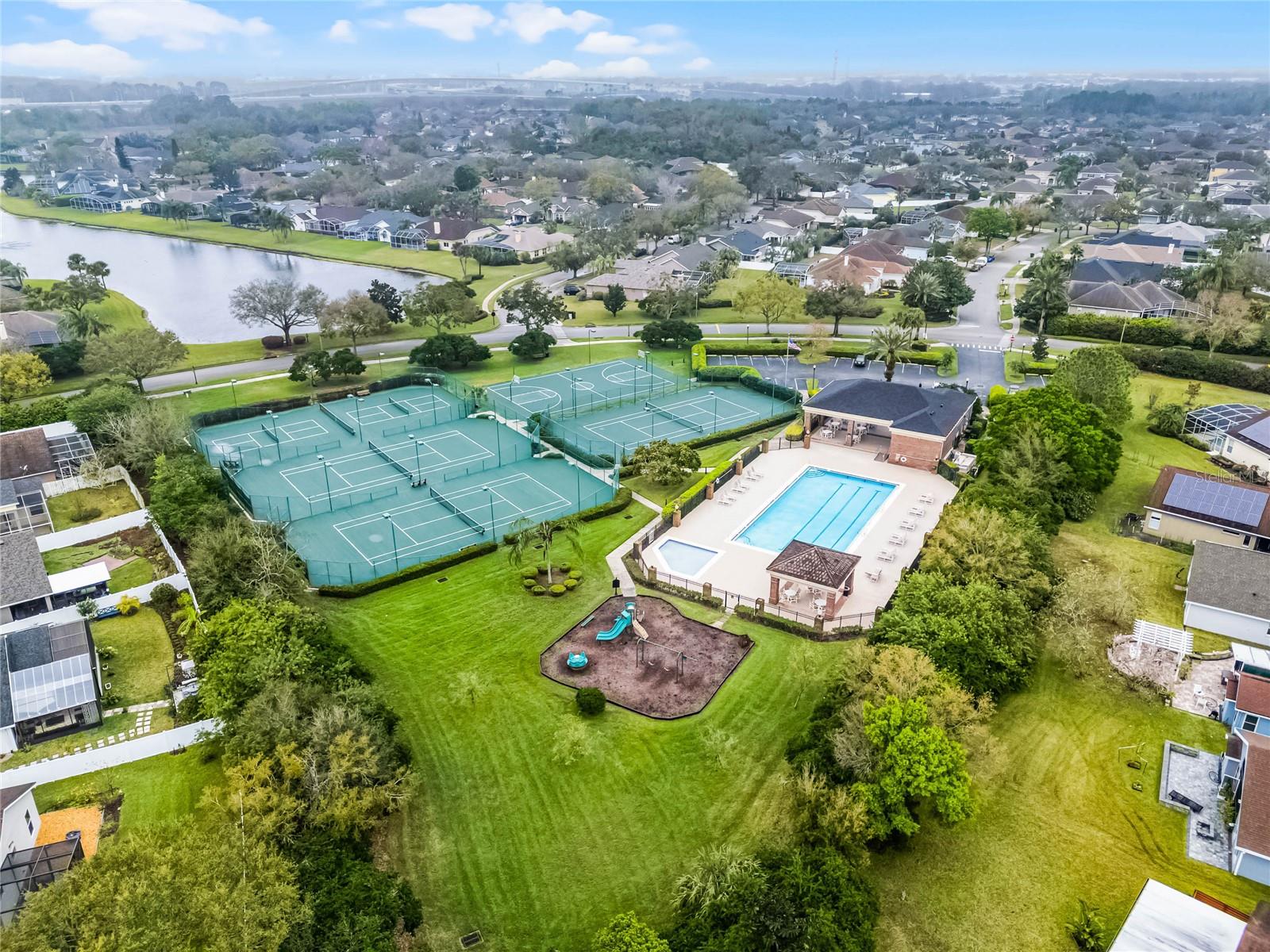 Image 15 of 48 For 427 Dunoon Street