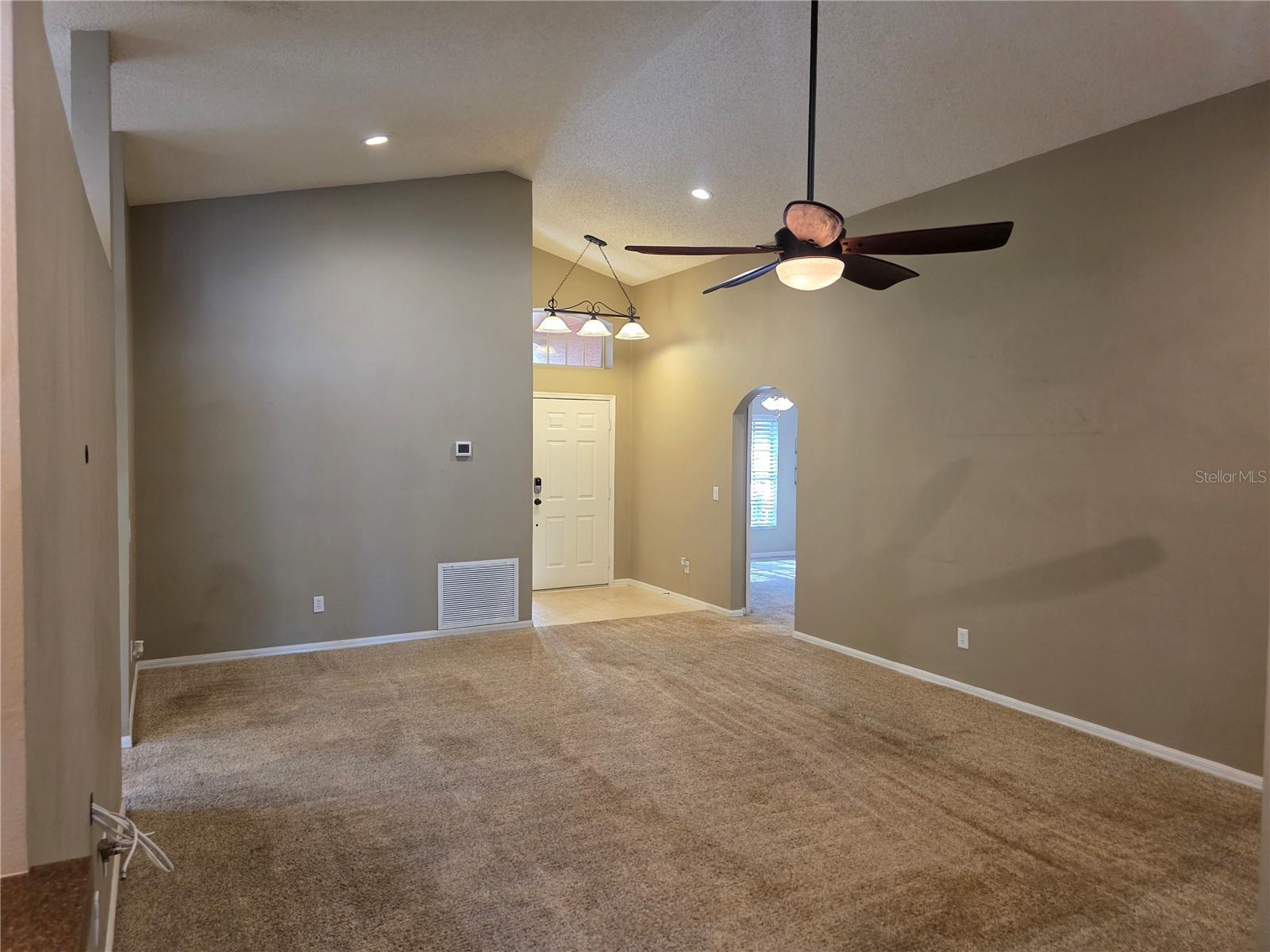 Image 7 of 48 For 427 Dunoon Street