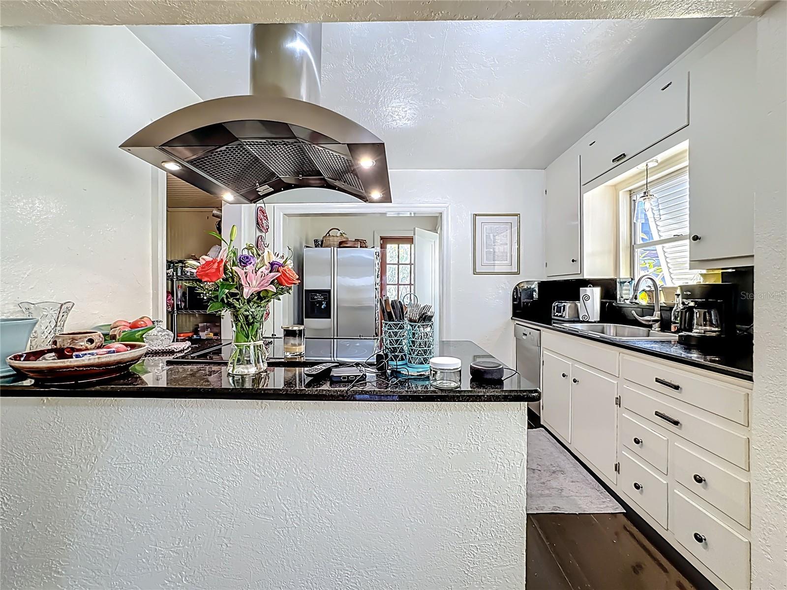 Image 16 of 51 For 1611 Delaney Avenue