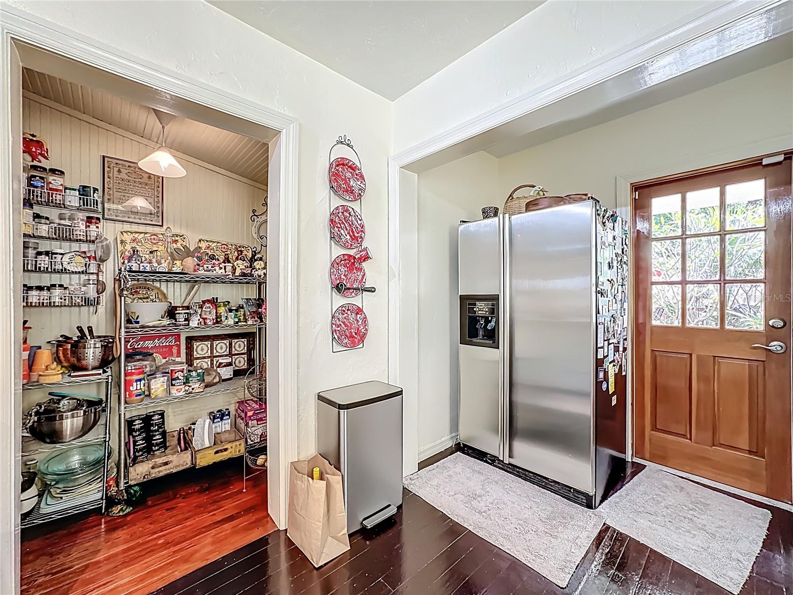 Image 19 of 51 For 1611 Delaney Avenue