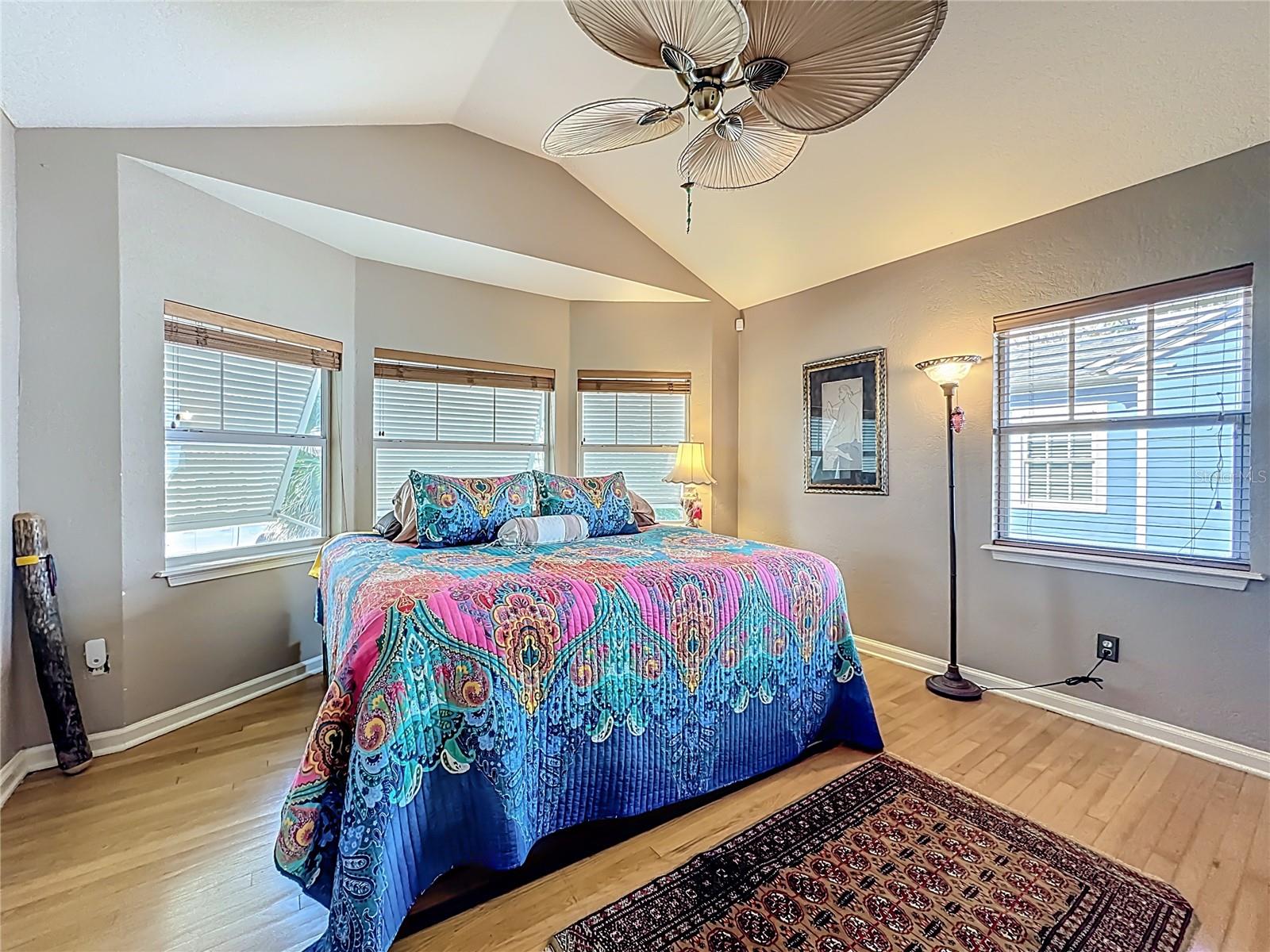 Image 26 of 51 For 1611 Delaney Avenue