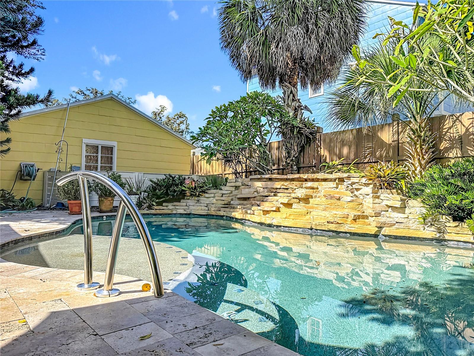 Image 40 of 51 For 1611 Delaney Avenue