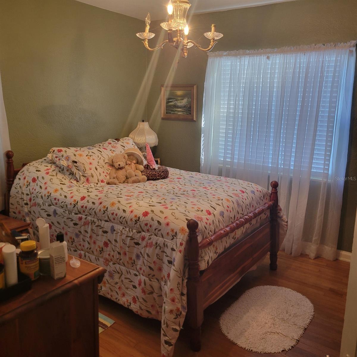 Listing photo id 3 for 1611 Delaney Avenue