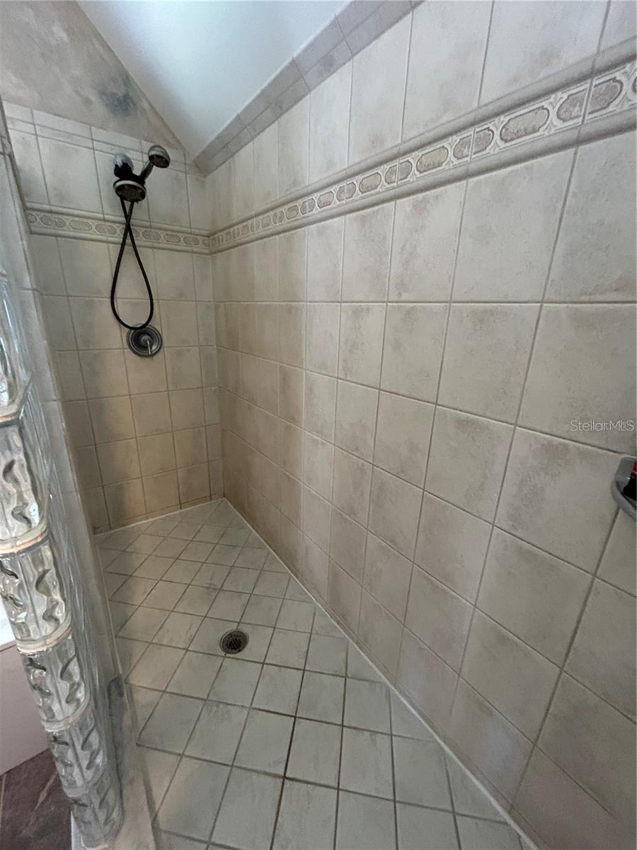 Image 41 of 60 For 2943 Marquesas Court