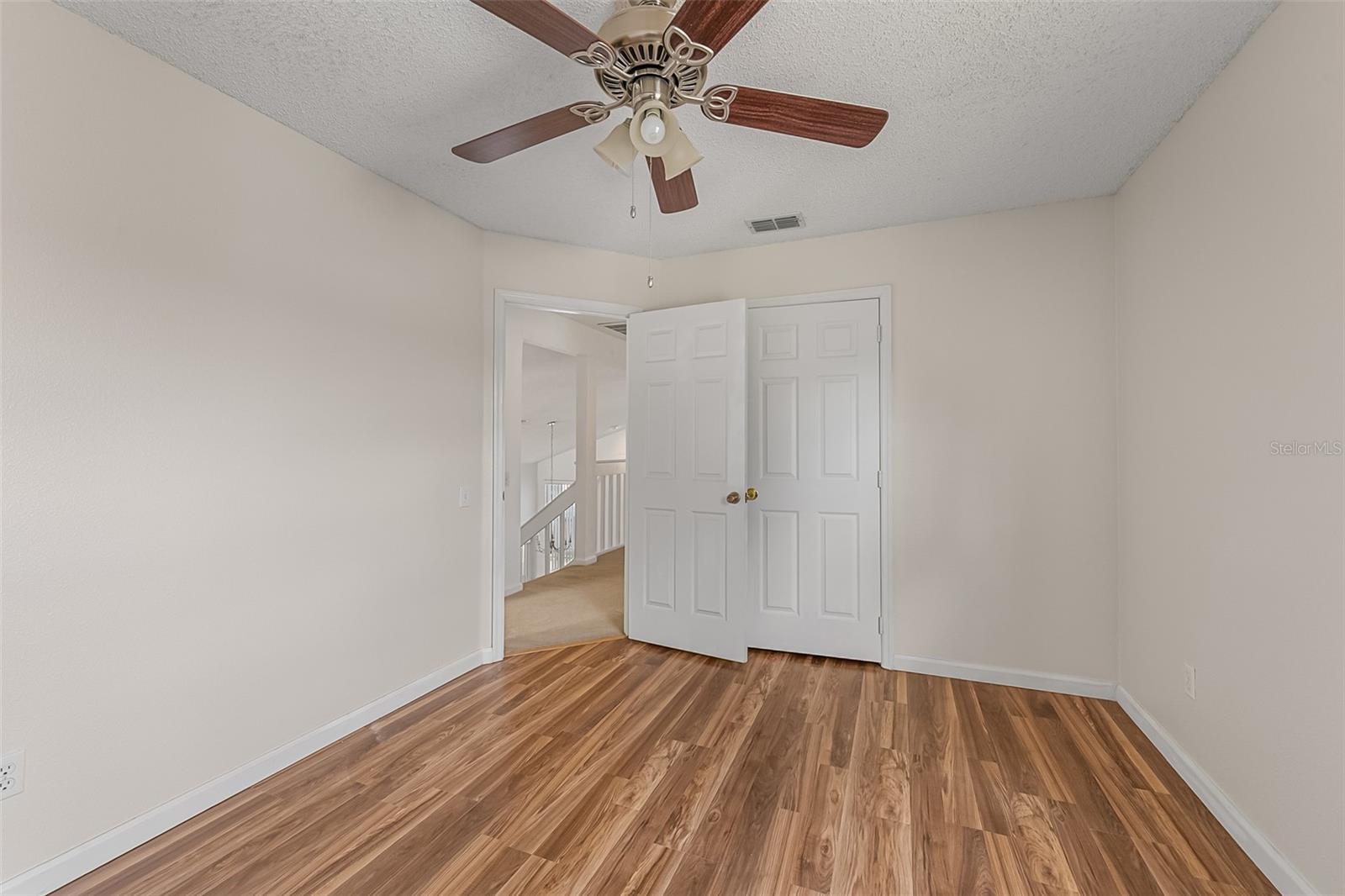 Image 21 of 40 For 817 Garden Glen