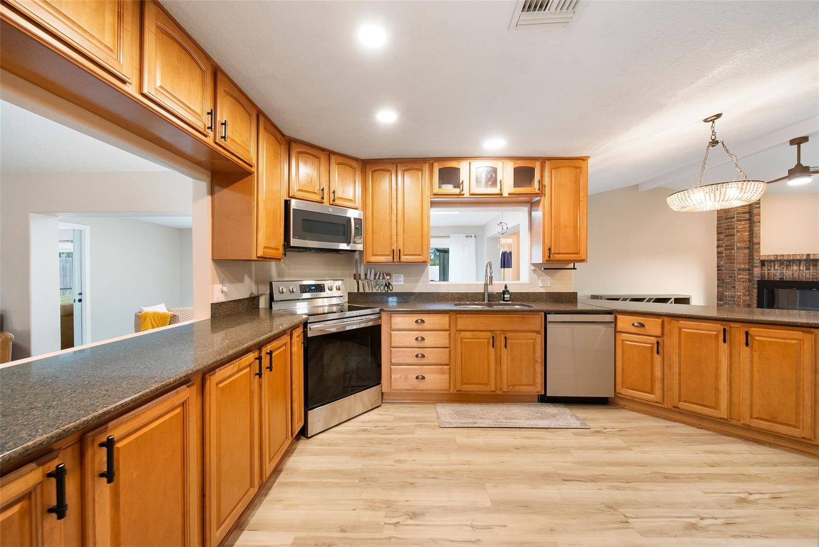 Image 31 of 51 For 2421 Jennifer Hope Boulevard