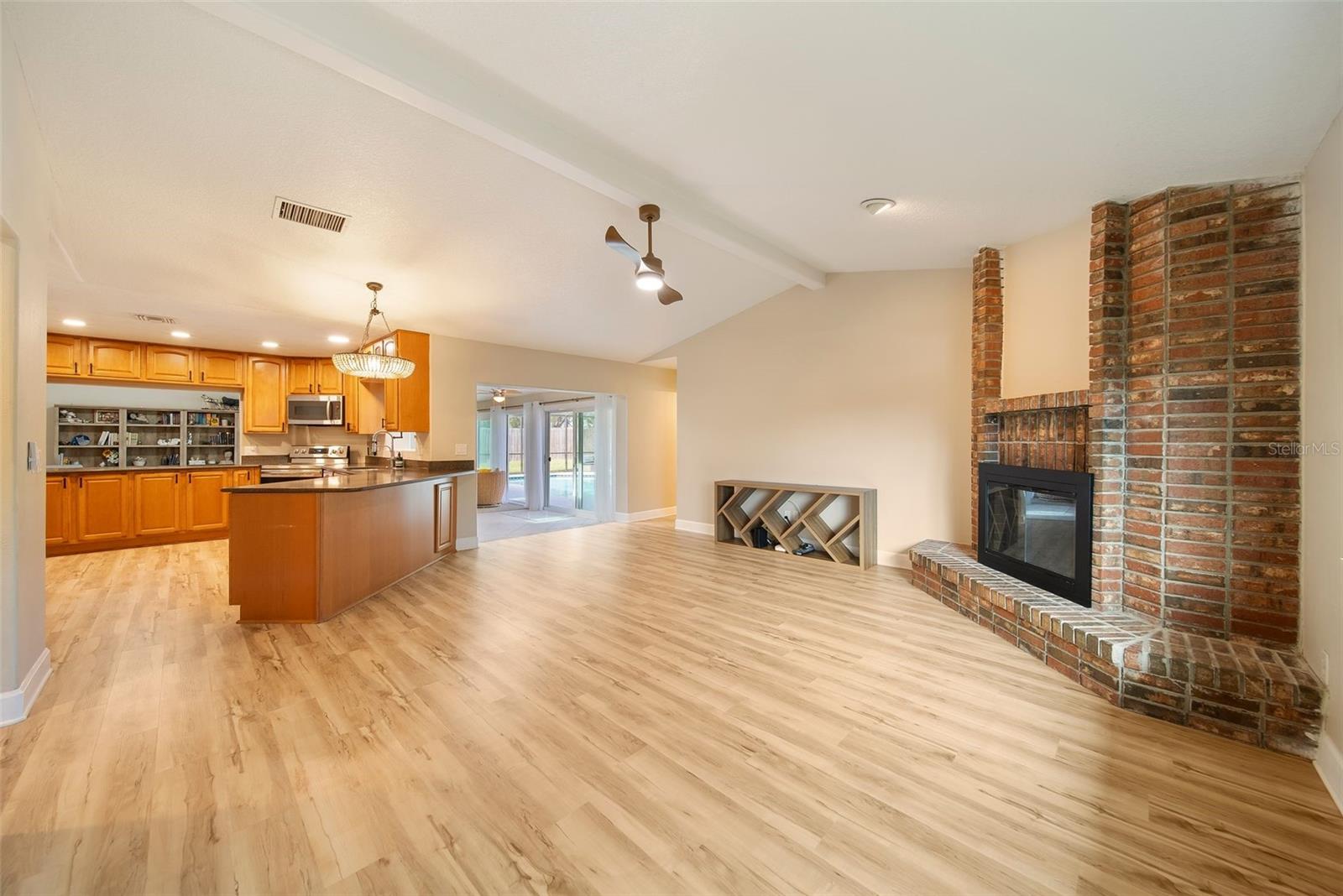 Image 33 of 51 For 2421 Jennifer Hope Boulevard