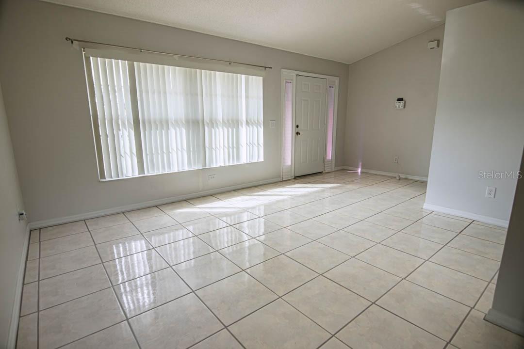 Image 4 of 20 For 233 Gardenia Drive