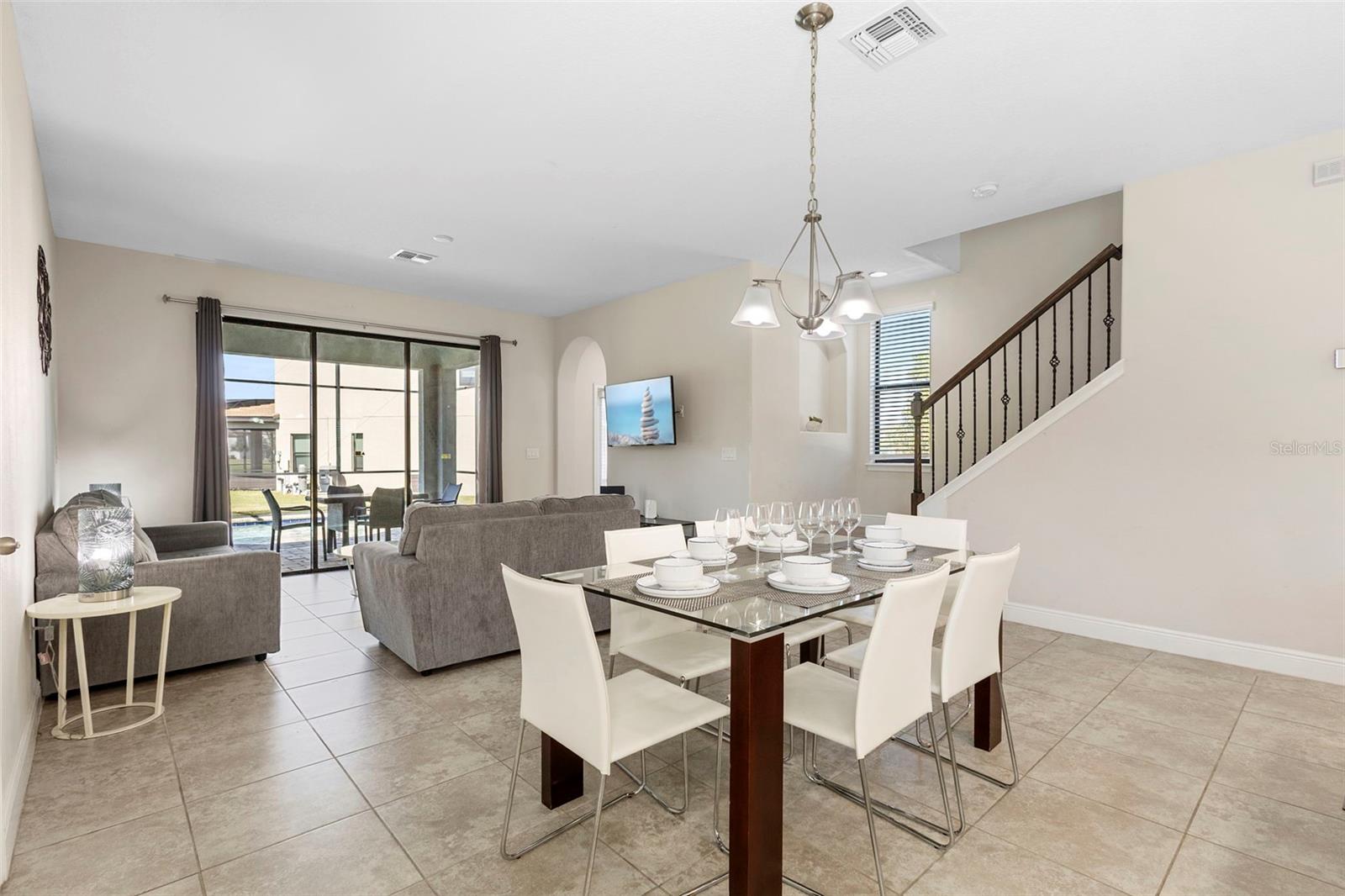 Image 14 of 61 For 137 Angelas Avenue