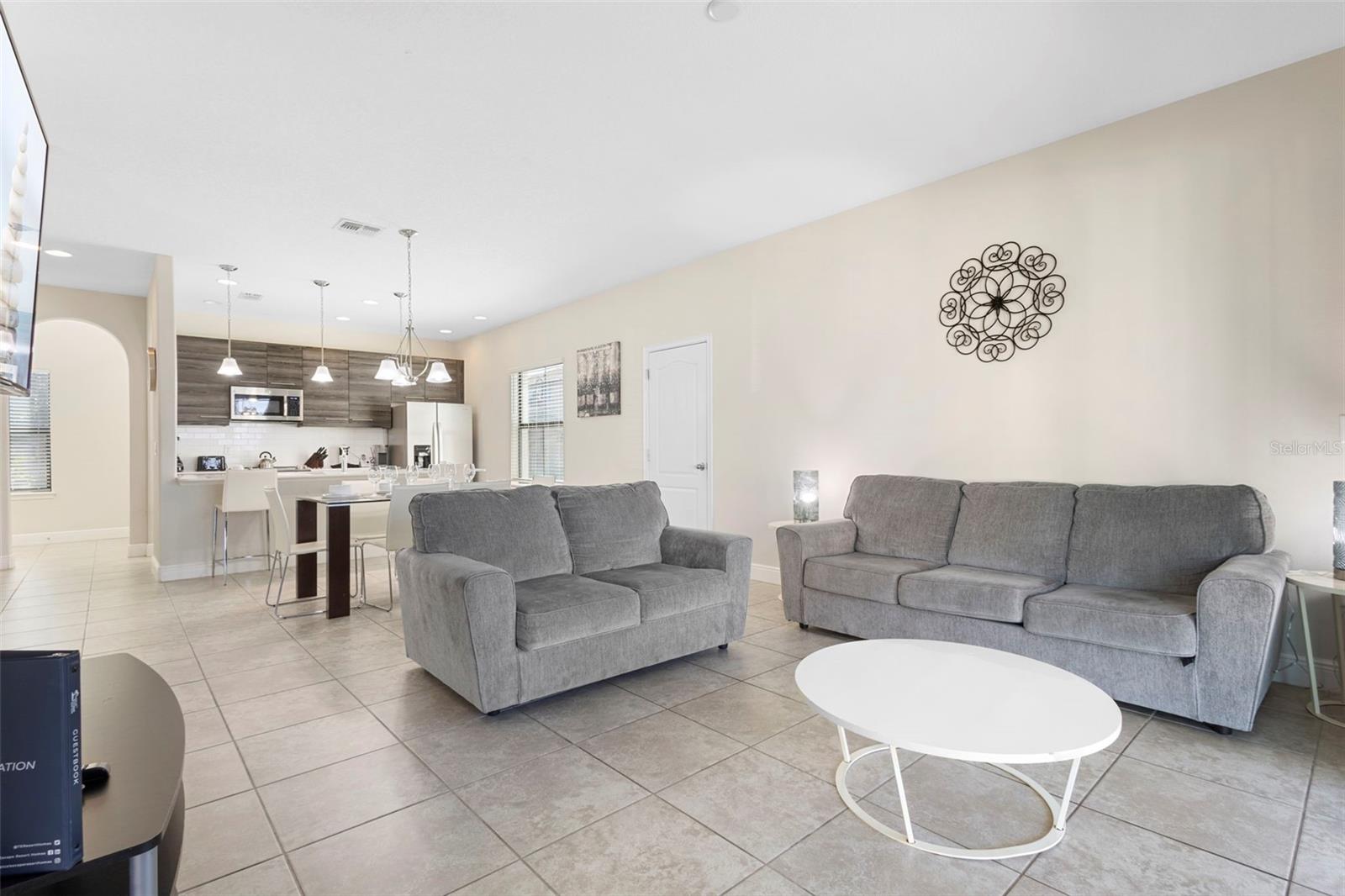 Image 17 of 61 For 137 Angelas Avenue