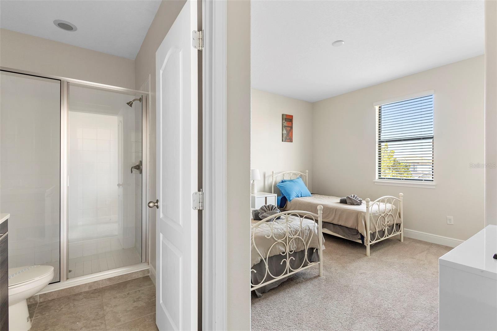 Image 25 of 61 For 137 Angelas Avenue