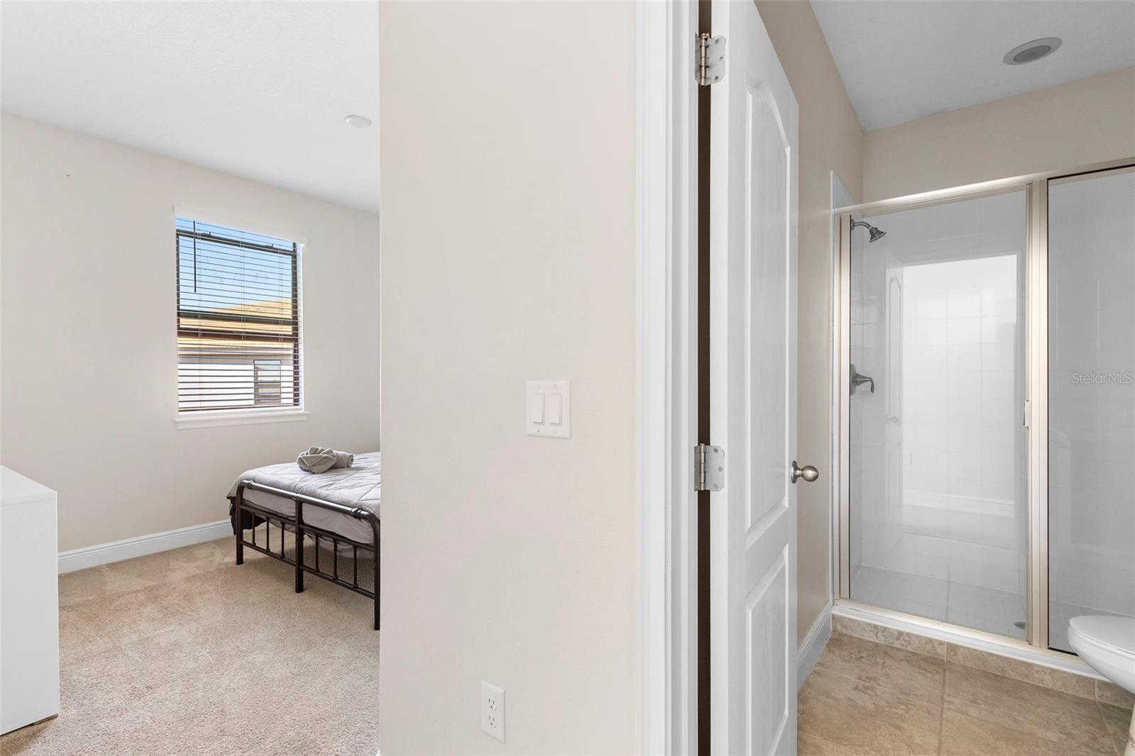 Image 27 of 61 For 137 Angelas Avenue