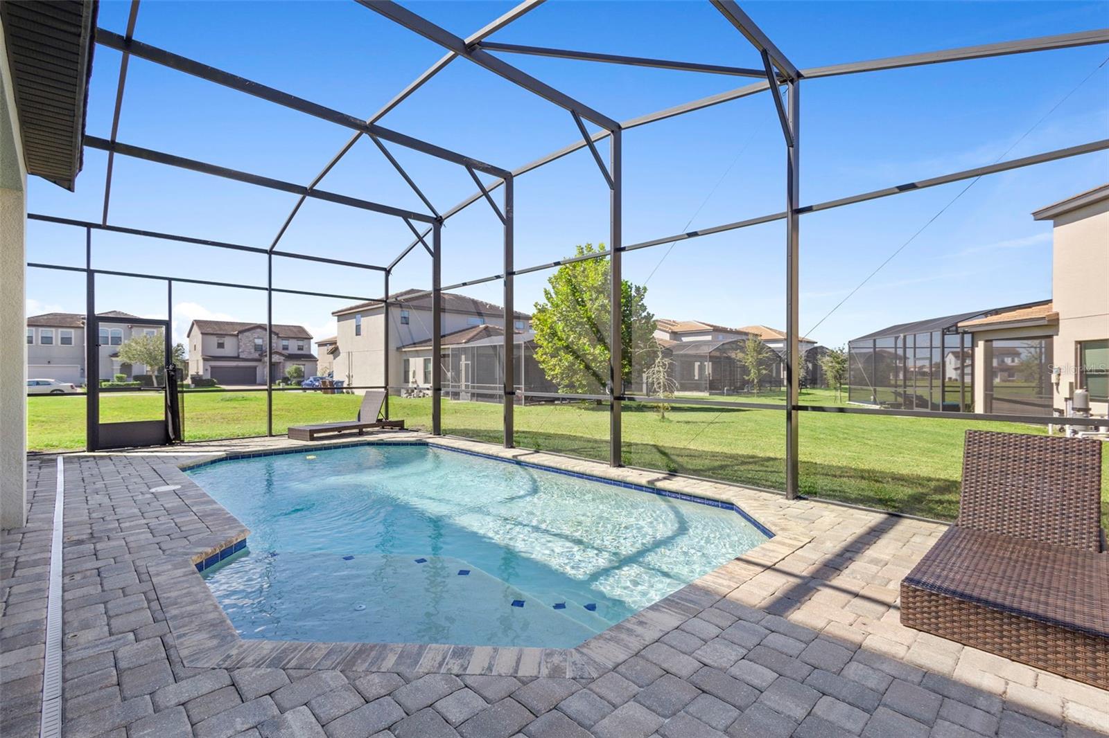 Image 43 of 61 For 137 Angelas Avenue