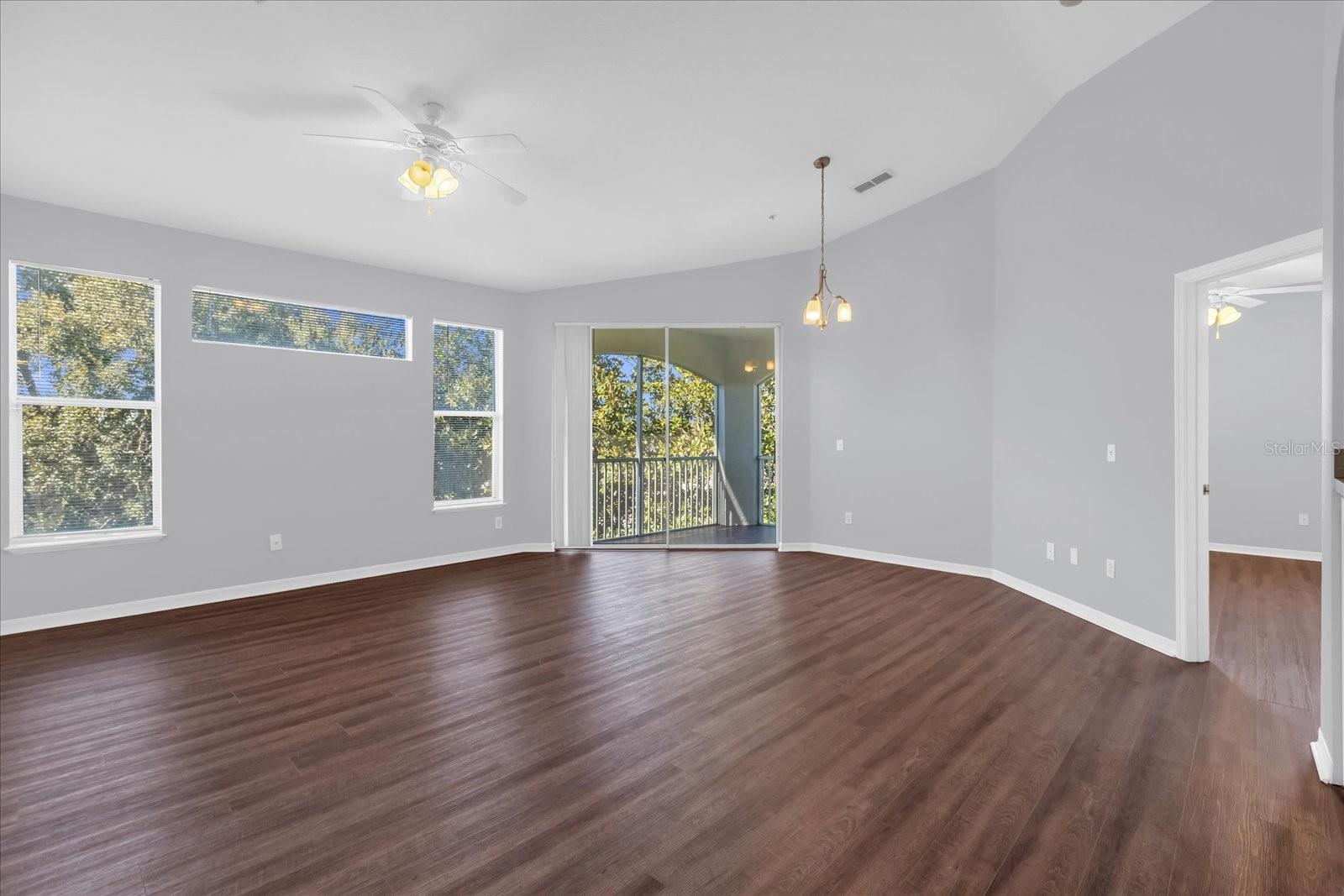 Image 4 of 25 For 2740 Maitland Crossing Way 302