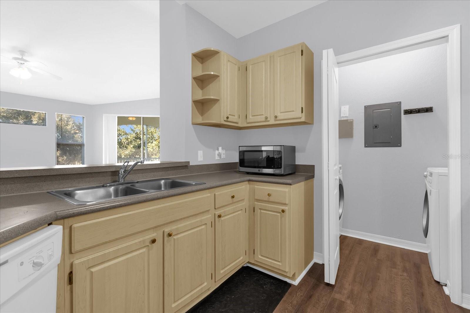 Image 6 of 25 For 2740 Maitland Crossing Way 302