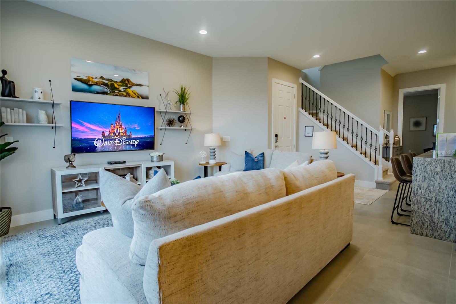 Listing photo id 8 for 7585 Sunny Dreams Lane