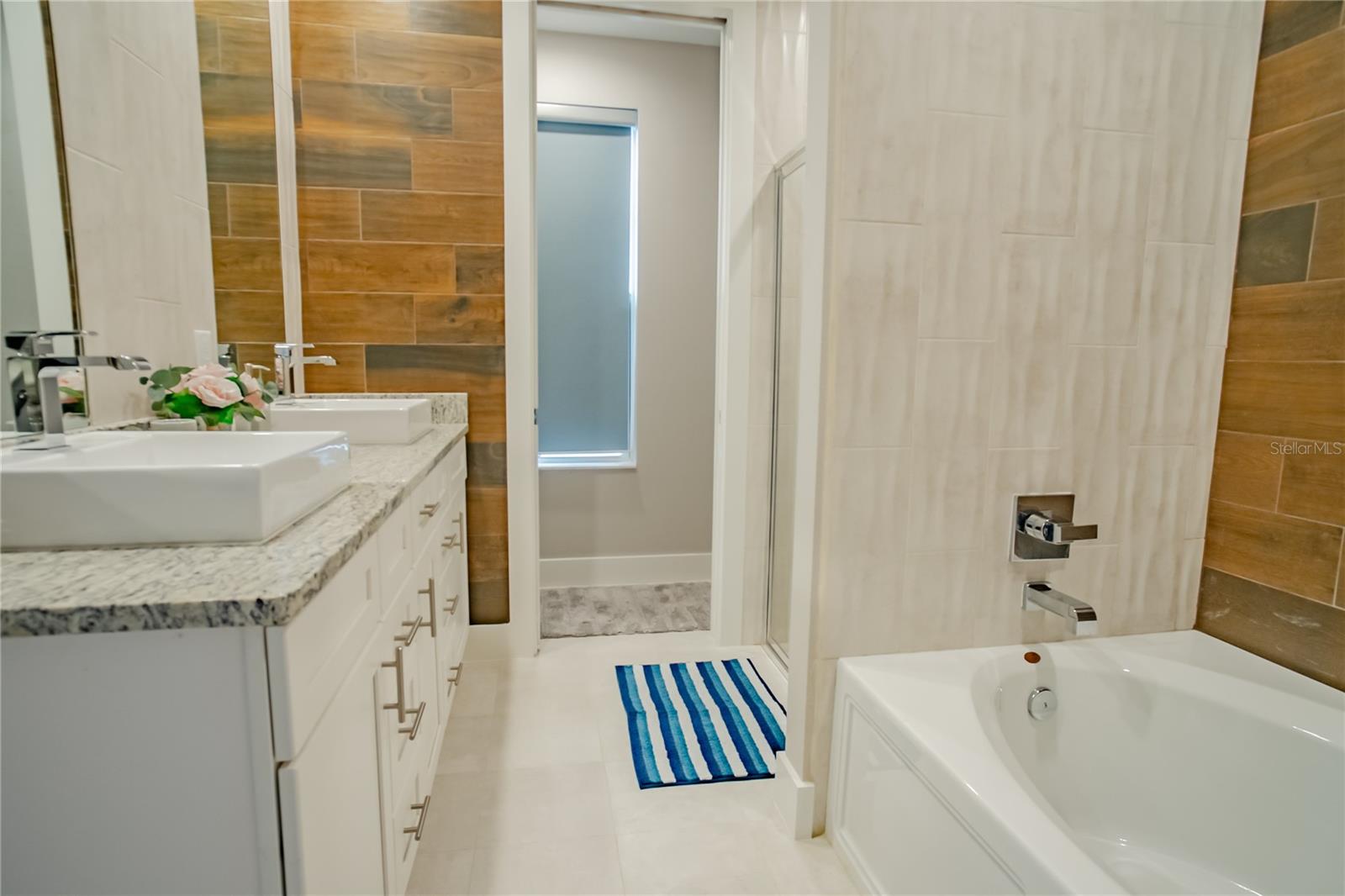 Listing photo id 17 for 7585 Sunny Dreams Lane