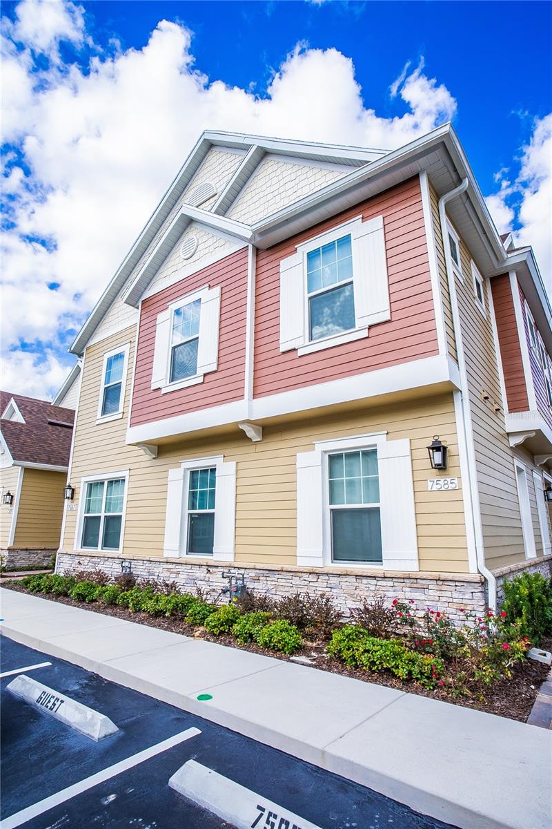 Listing photo id 0 for 7585 Sunny Dreams Lane