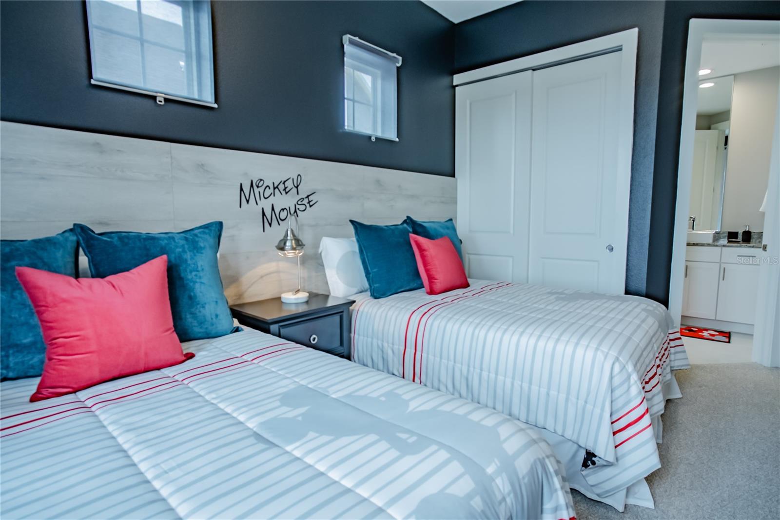 Listing photo id 21 for 7585 Sunny Dreams Lane