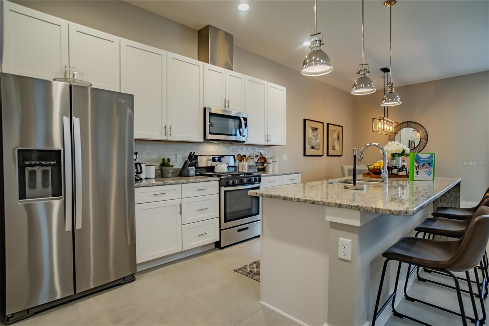 Listing photo id 2 for 7585 Sunny Dreams Lane