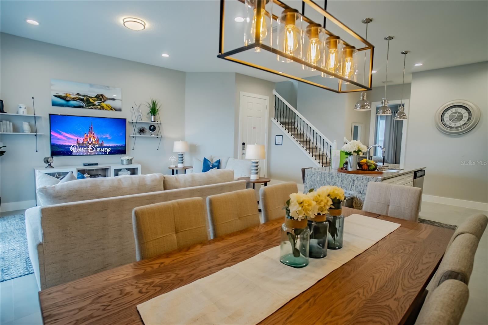 Listing photo id 5 for 7585 Sunny Dreams Lane