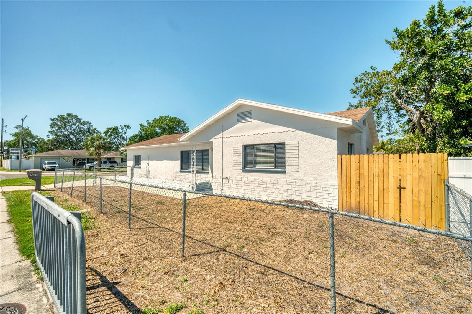 Image 13 of 30 For 7824 Starkey Road