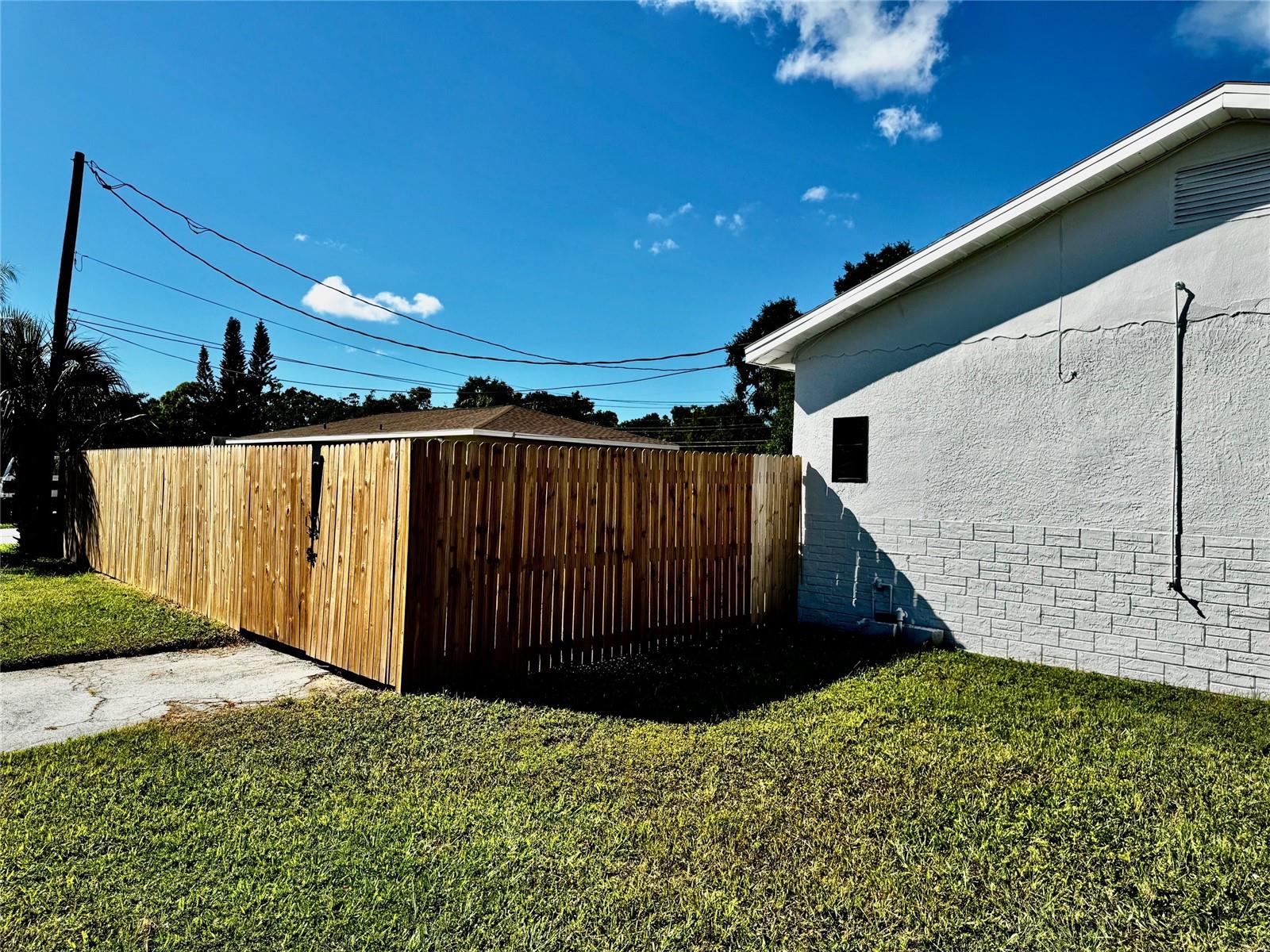 Image 4 of 30 For 7824 Starkey Road