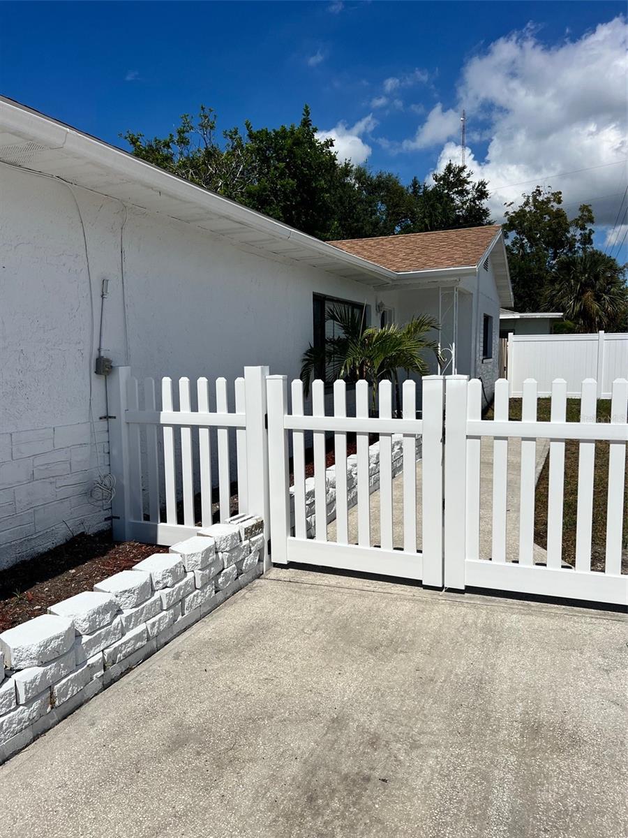 Image 7 of 30 For 7824 Starkey Road