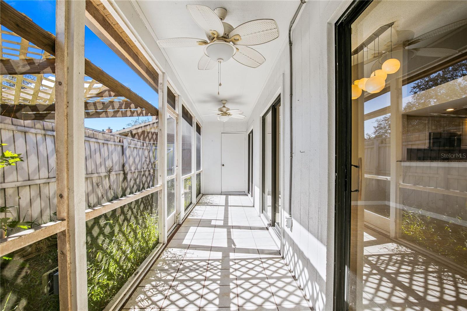 Image 12 of 24 For 111 Feather Edge Loop 4b