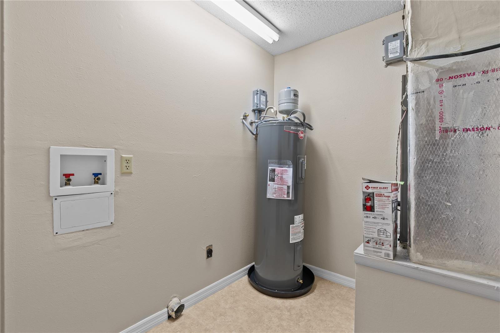 Image 19 of 24 For 111 Feather Edge Loop 4b