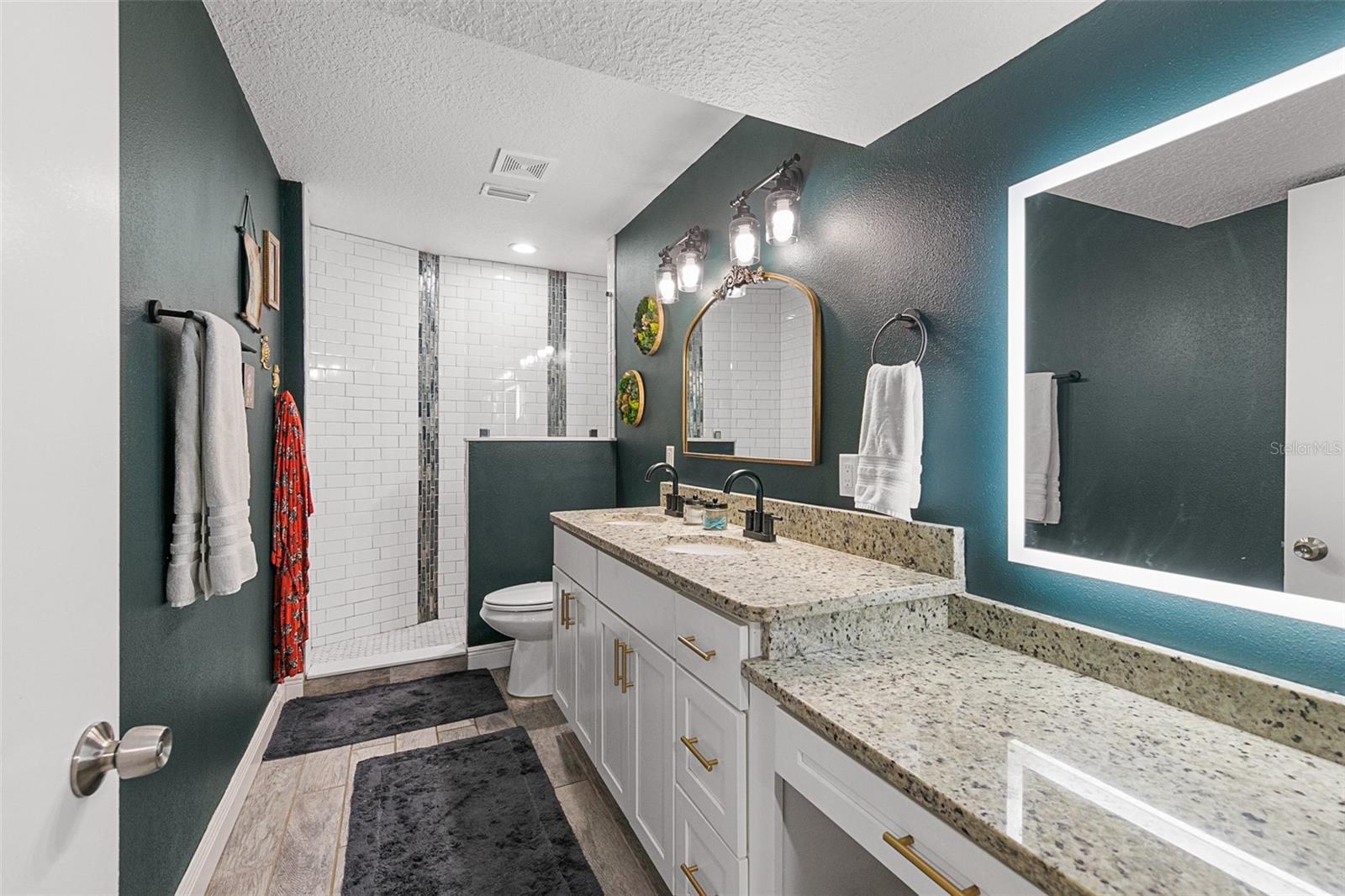 Image 32 of 40 For 1114 Seminole Drive