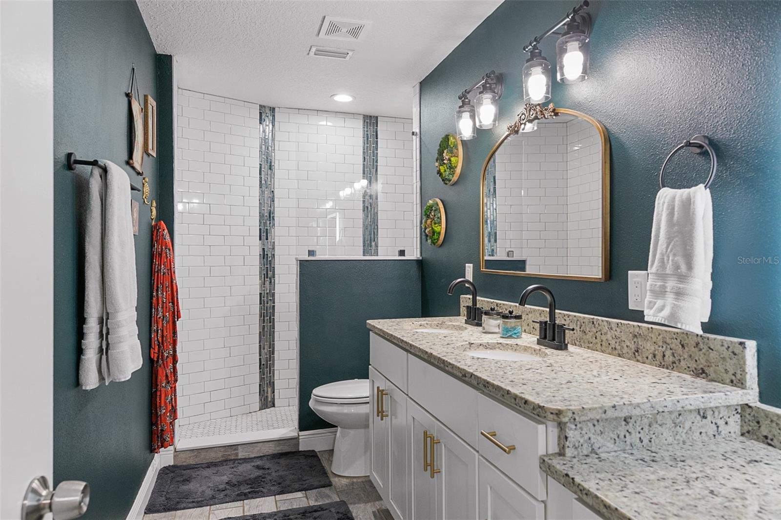 Image 33 of 40 For 1114 Seminole Drive