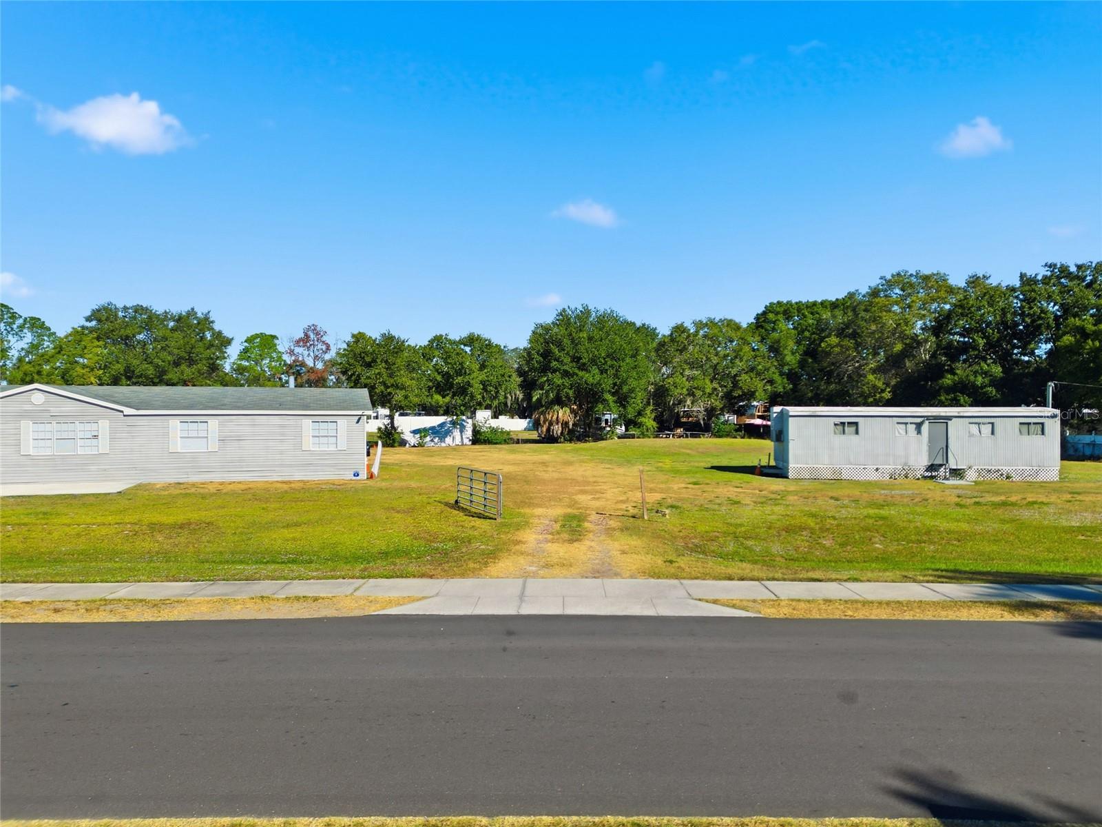 Listing photo id 3 for 12422 Balm Riverview Road