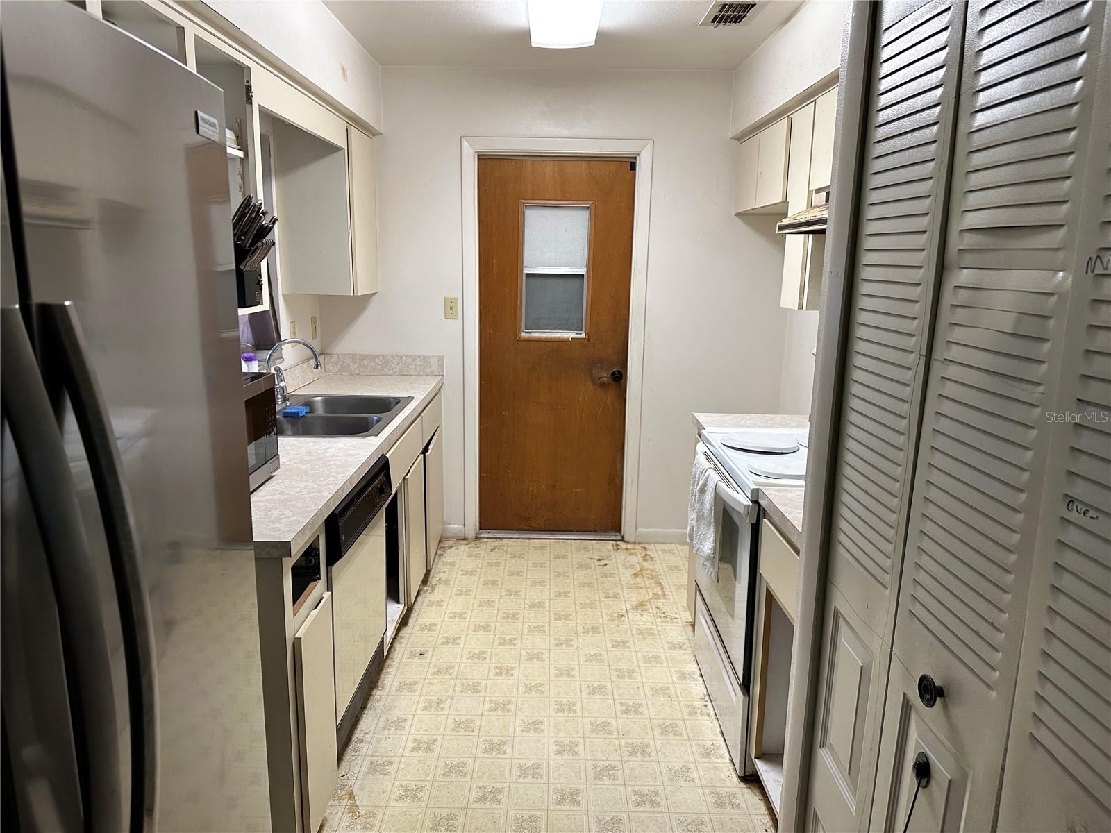 Image 5 of 11 For 303 Cricket Hollow Lane