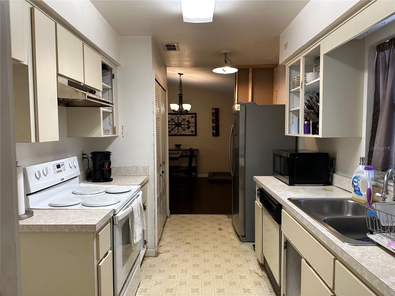 Image 6 of 11 For 303 Cricket Hollow Lane