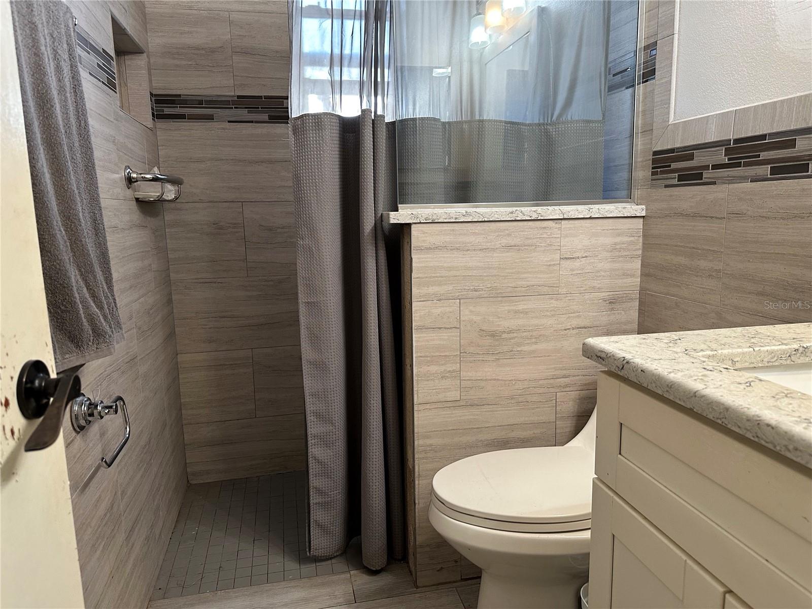 Image 8 of 11 For 303 Cricket Hollow Lane