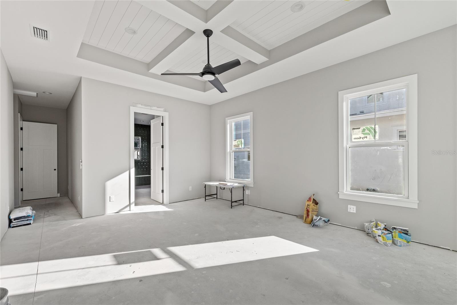 Image 19 of 95 For 1096 Riverway Drive