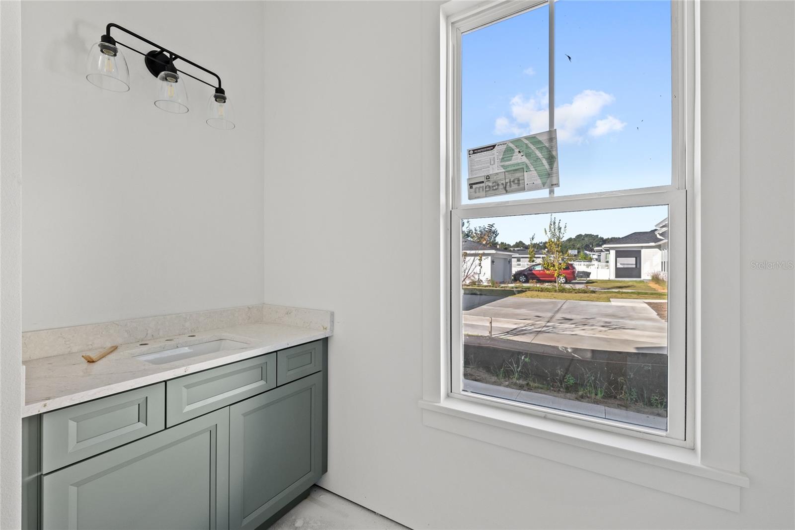 Image 22 of 95 For 1096 Riverway Drive