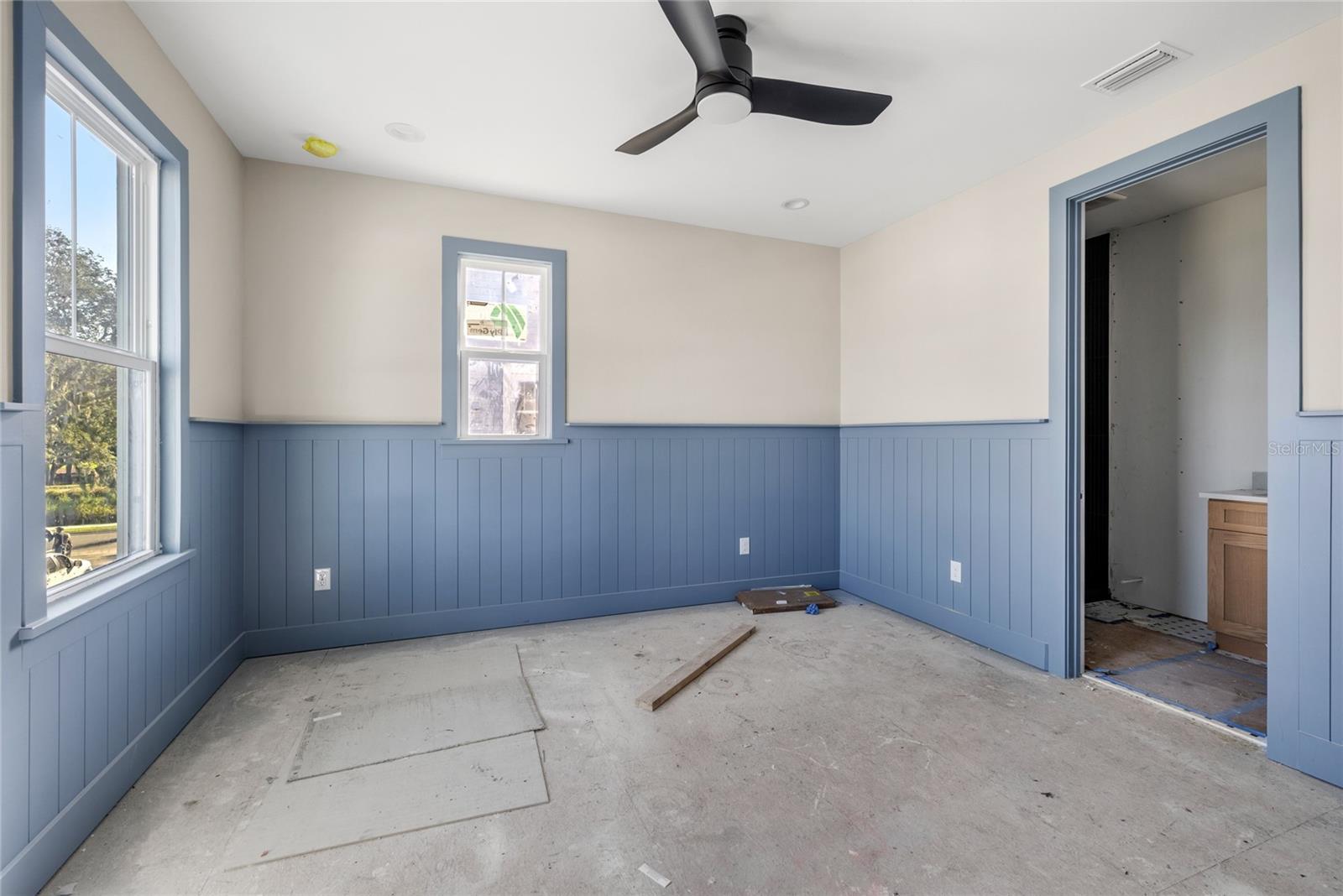 Image 28 of 95 For 1096 Riverway Drive