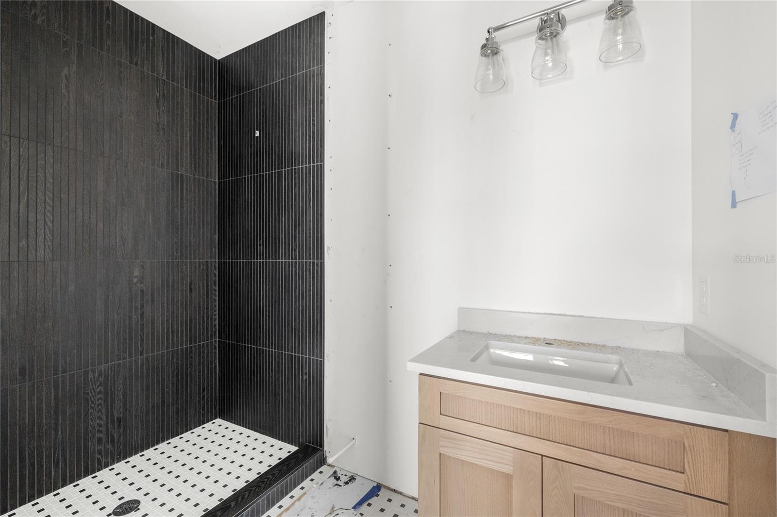 Image 30 of 95 For 1096 Riverway Drive