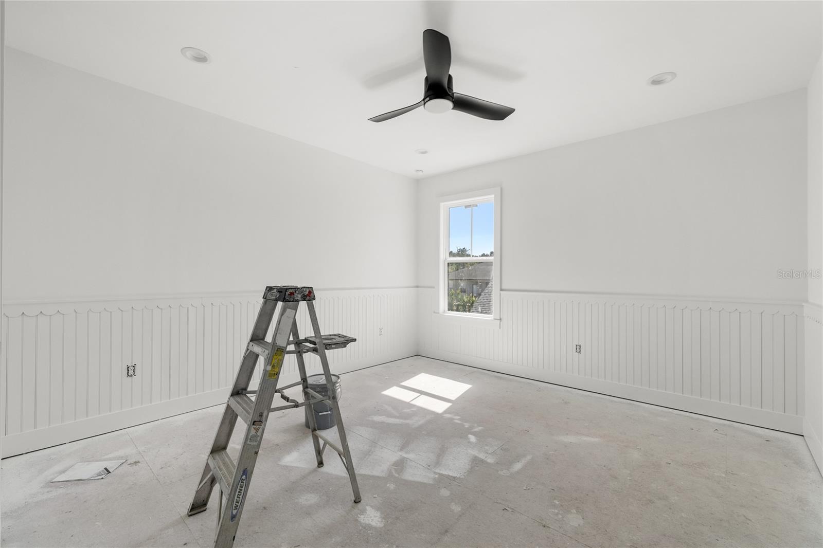 Image 31 of 95 For 1096 Riverway Drive