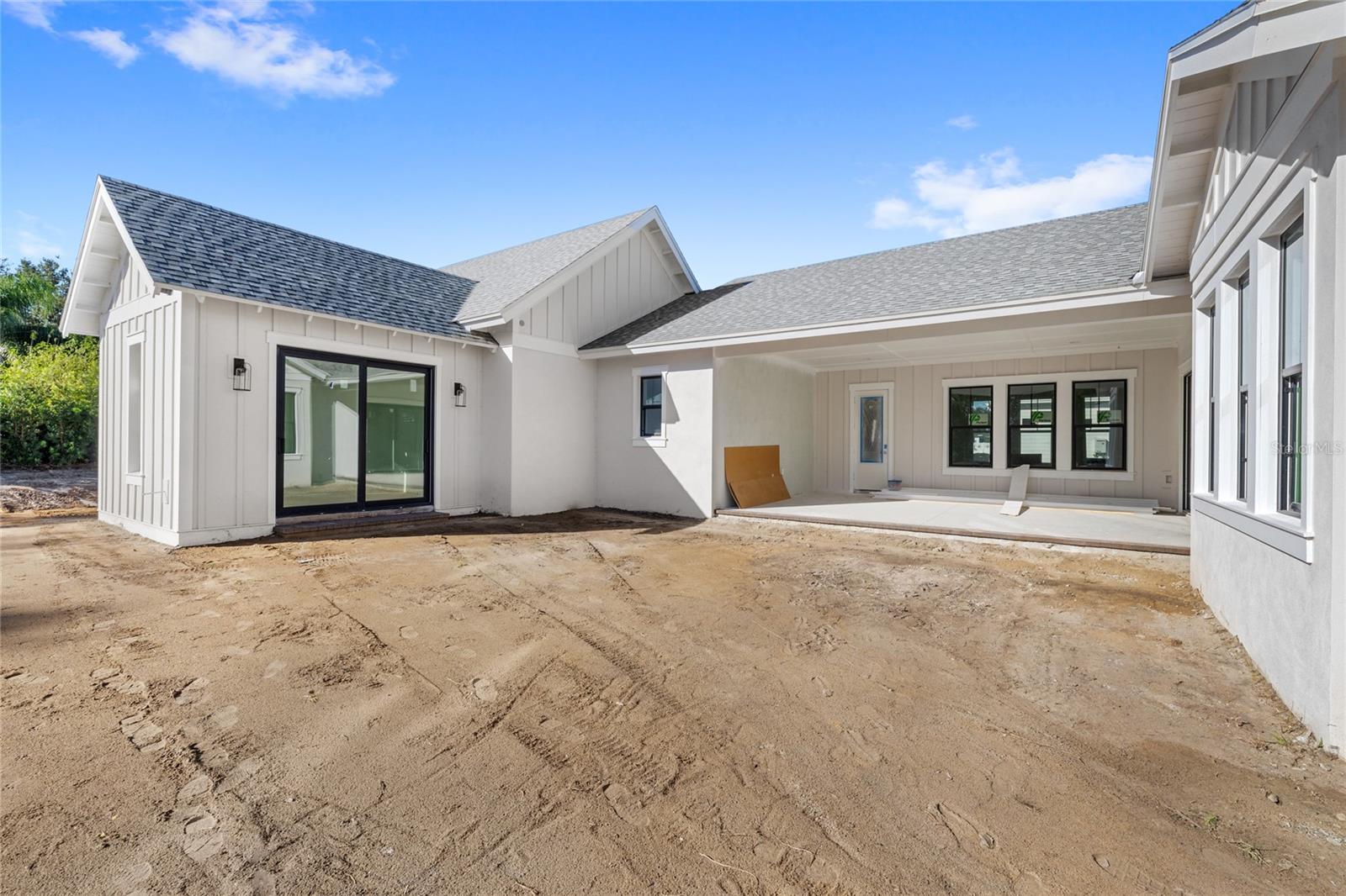 Image 38 of 95 For 1096 Riverway Drive