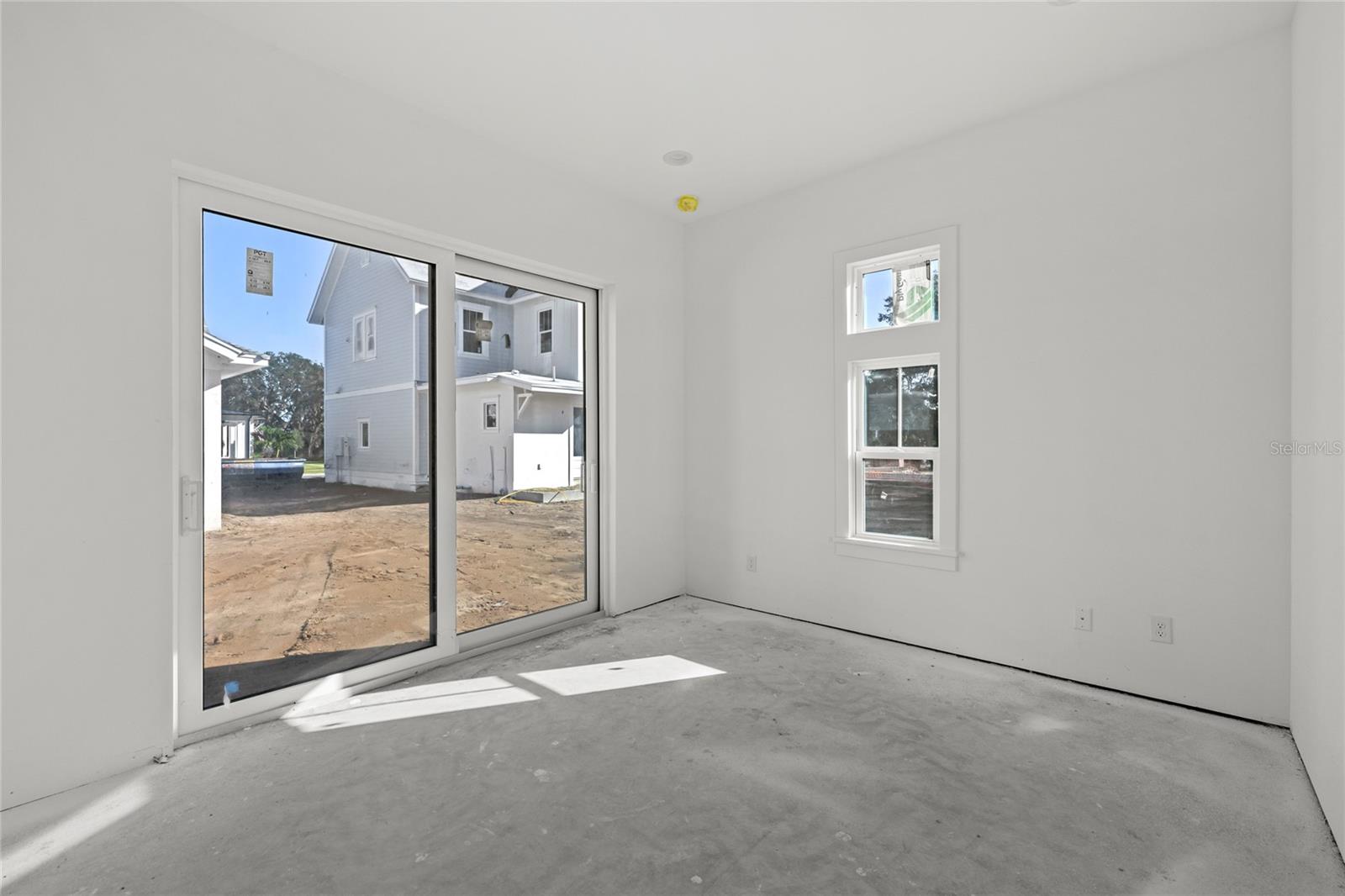 Image 39 of 95 For 1096 Riverway Drive