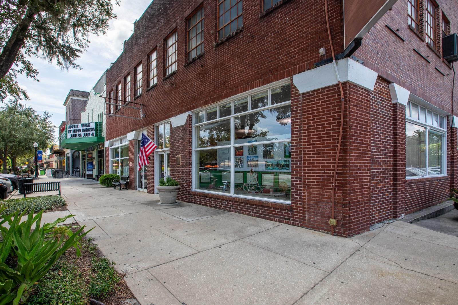 Image 87 of 95 For 1096 Riverway Drive