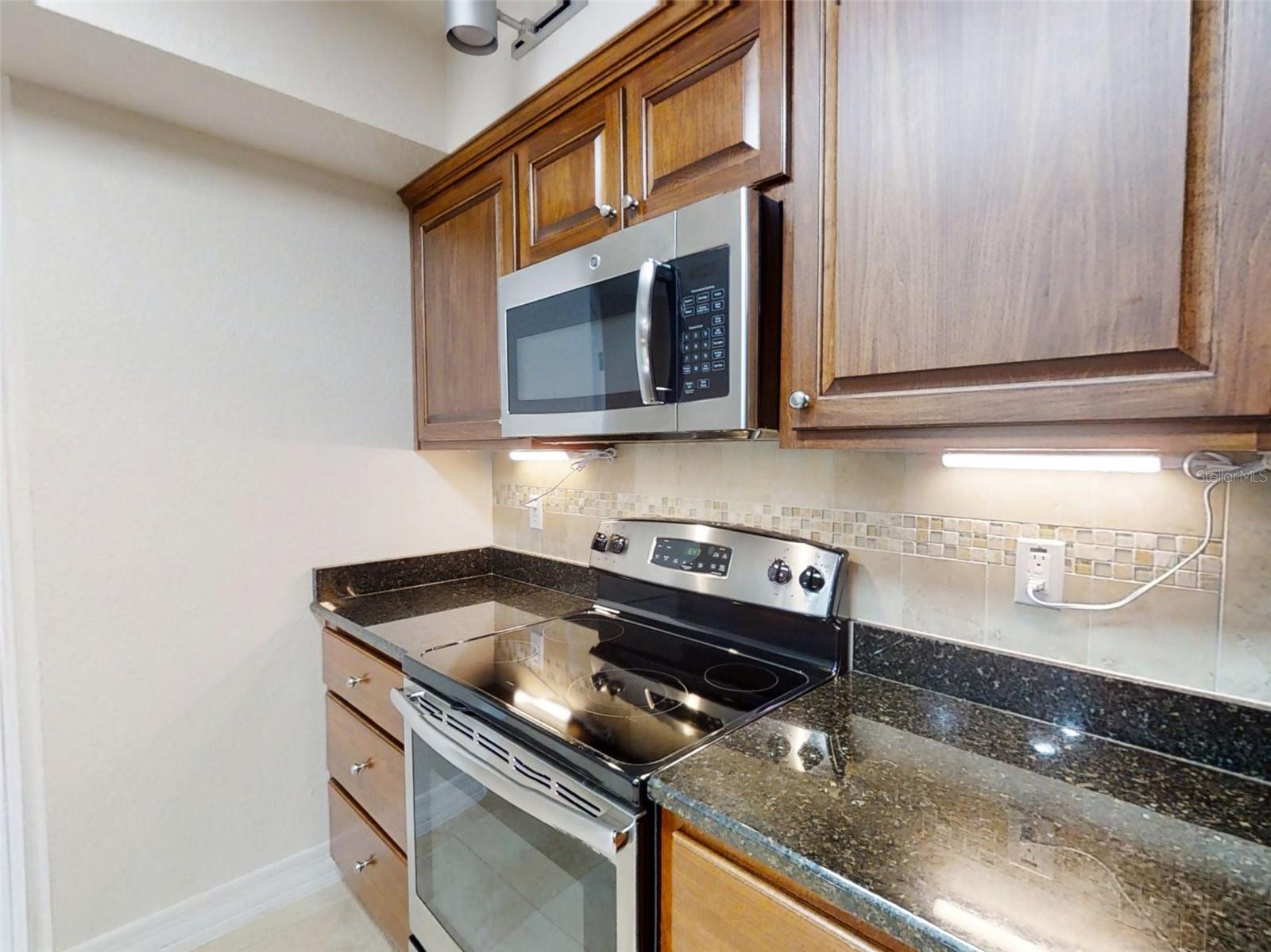 Image 12 of 52 For 5300 Atlantic Avenue 19-202