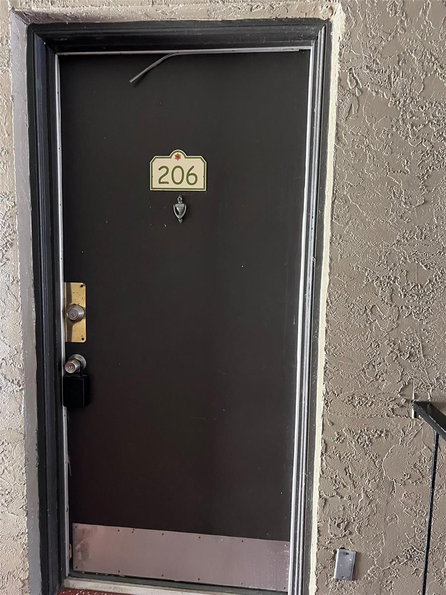 Image 2 of 11 For 325 Wymore Road 206