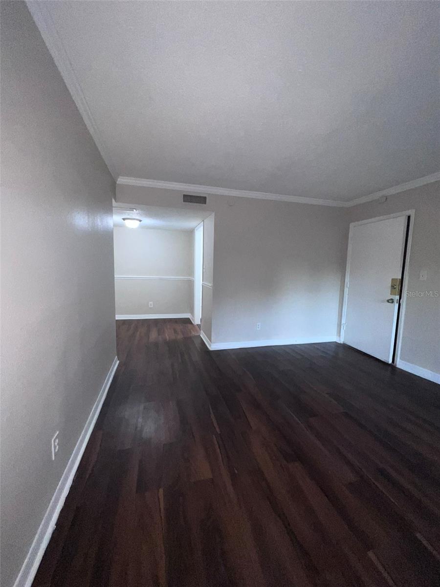 Image 7 of 11 For 325 Wymore Road 206